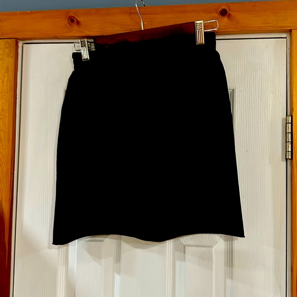 Super cute Halara skirt with pockets!